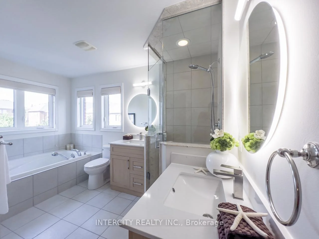 Photo 15 of 45 Lady Loretta Lane, Vaughan, Patterson — HOMEH