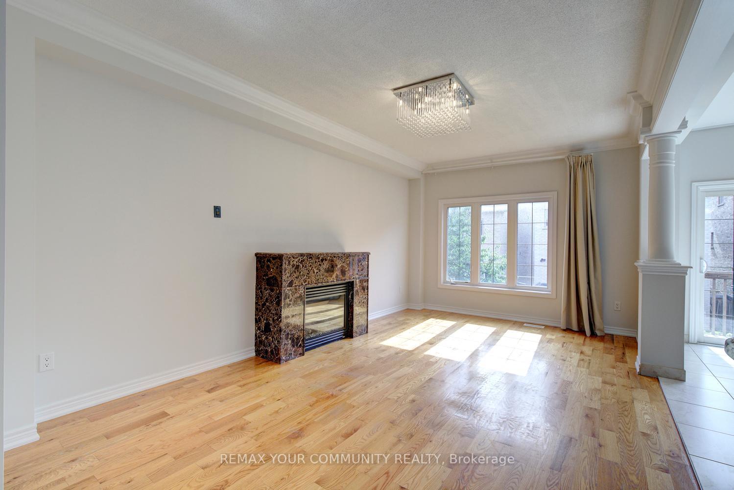 Photo 8 of 26 Yarden Drive, Vaughan, Patterson — HOMEH