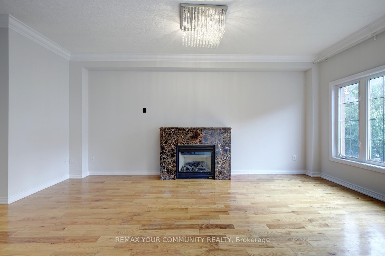 Photo 14 of 26 Yarden Drive, Vaughan, Patterson — HOMEH