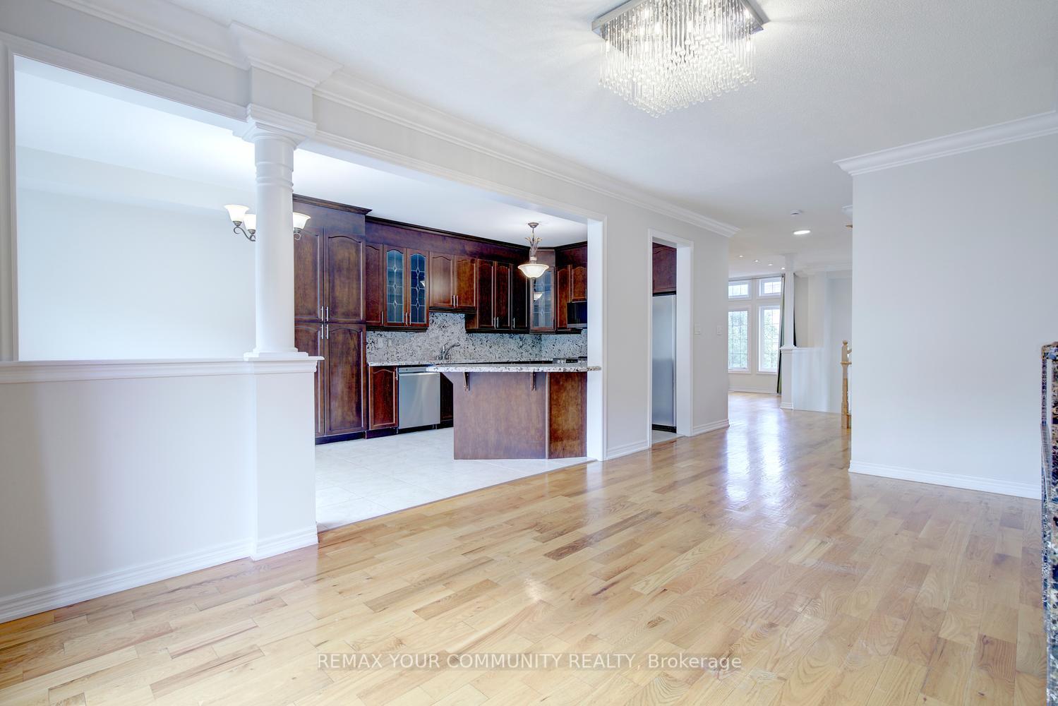 Photo 15 of 26 Yarden Drive, Vaughan, Patterson — HOMEH