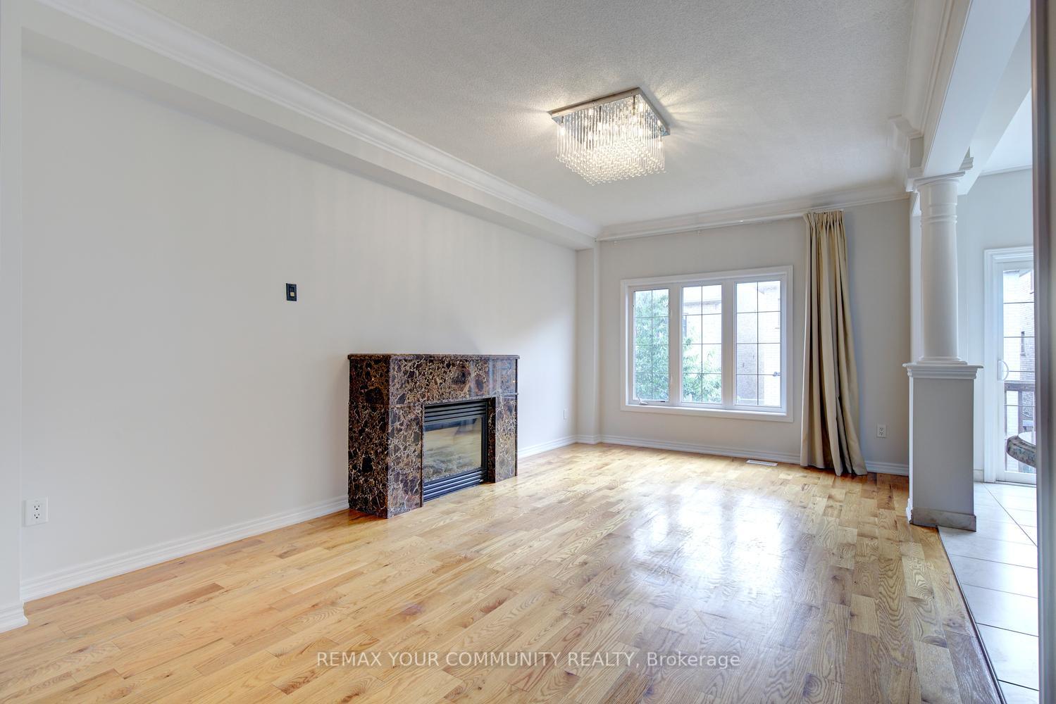 Photo 16 of 26 Yarden Drive, Vaughan, Patterson — HOMEH