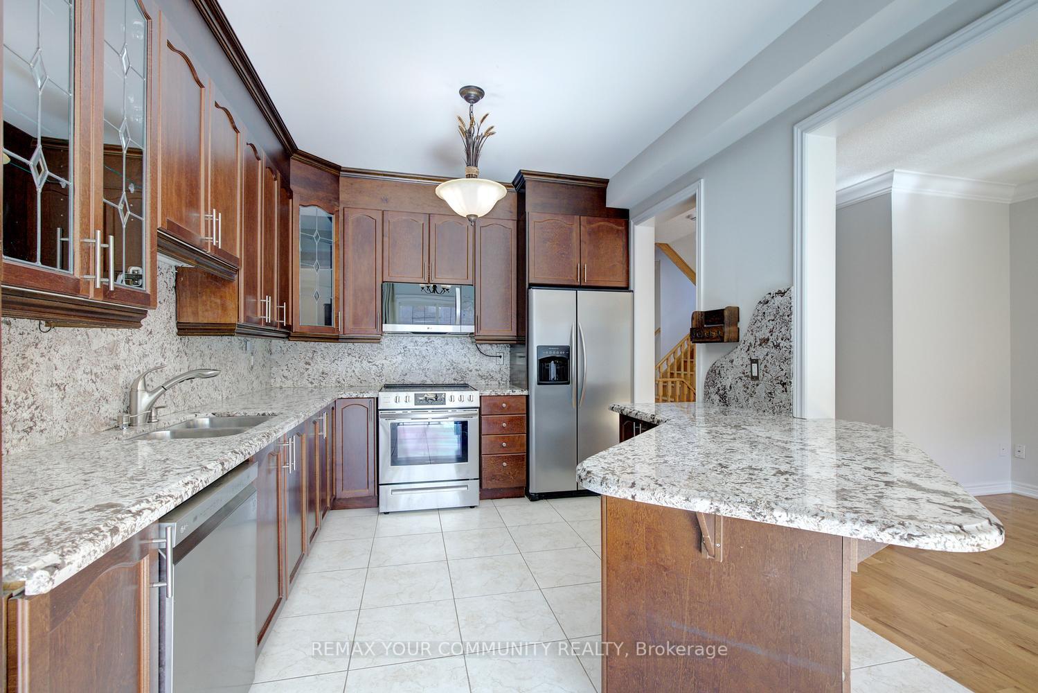 Photo 22 of 26 Yarden Drive, Vaughan, Patterson — HOMEH