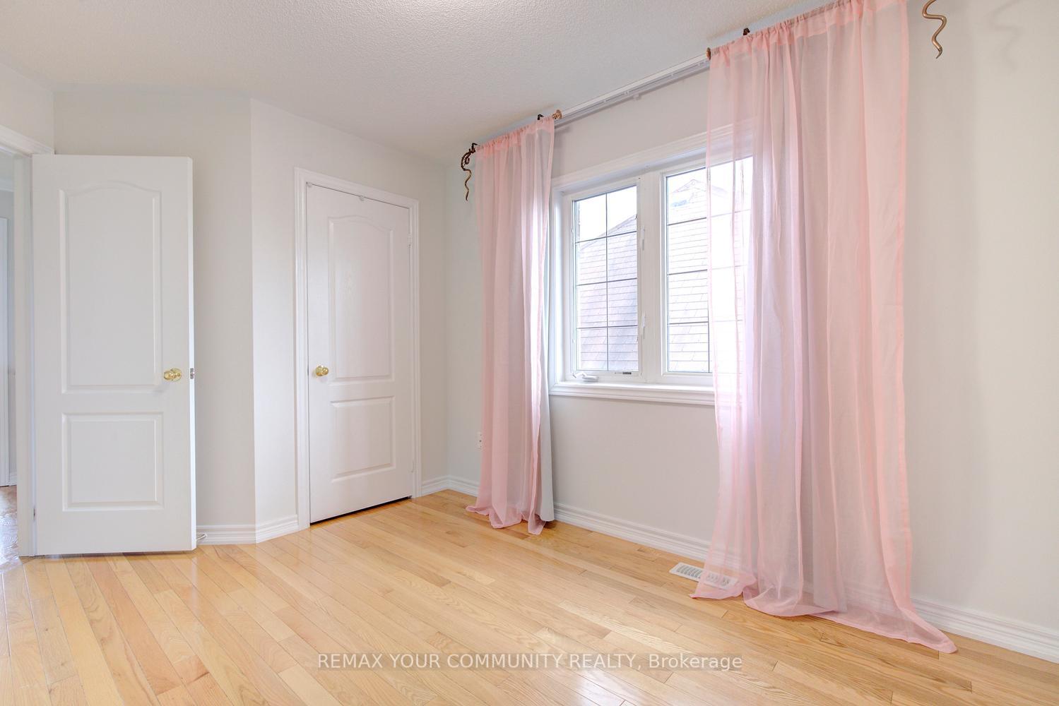 Photo 35 of 26 Yarden Drive, Vaughan, Patterson — HOMEH