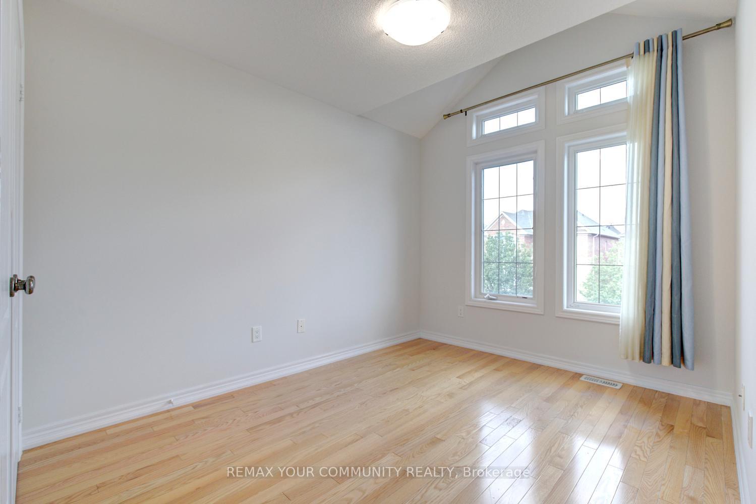 Photo 36 of 26 Yarden Drive, Vaughan, Patterson — HOMEH