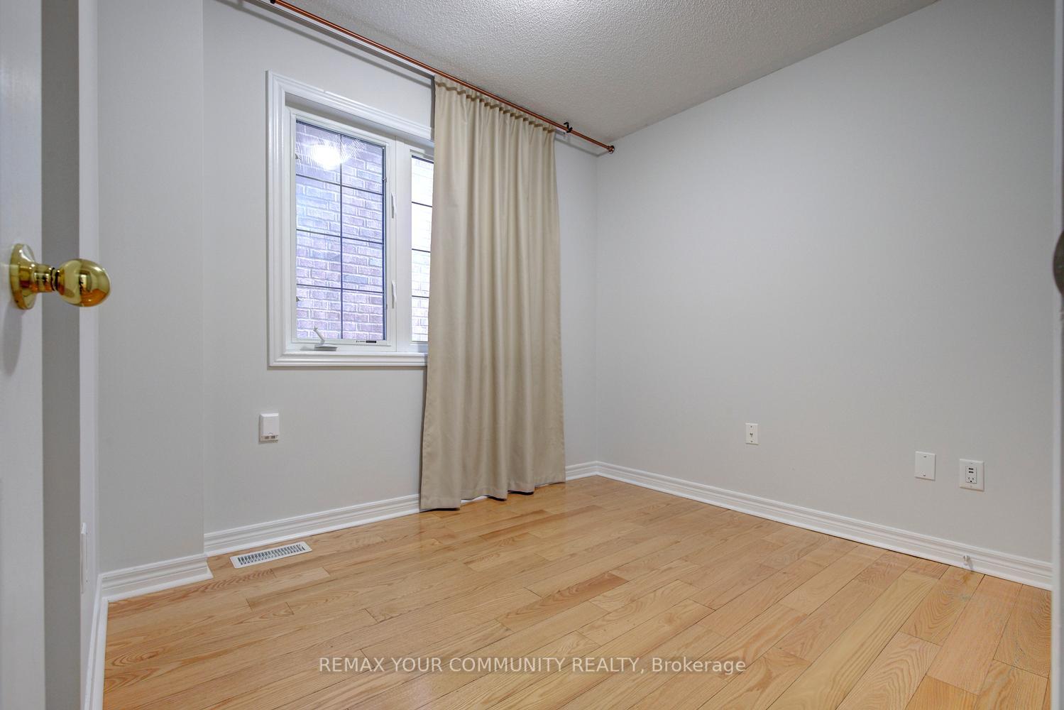 Photo 40 of 26 Yarden Drive, Vaughan, Patterson — HOMEH