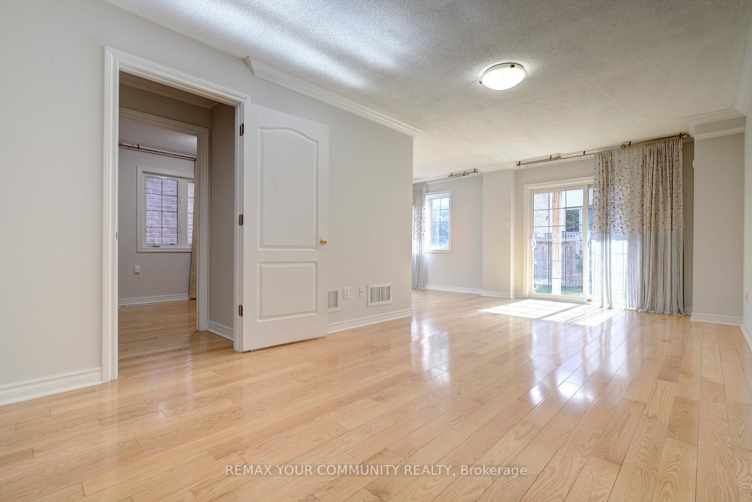 Photo 42 of 26 Yarden Drive, Vaughan, Patterson — HOMEH