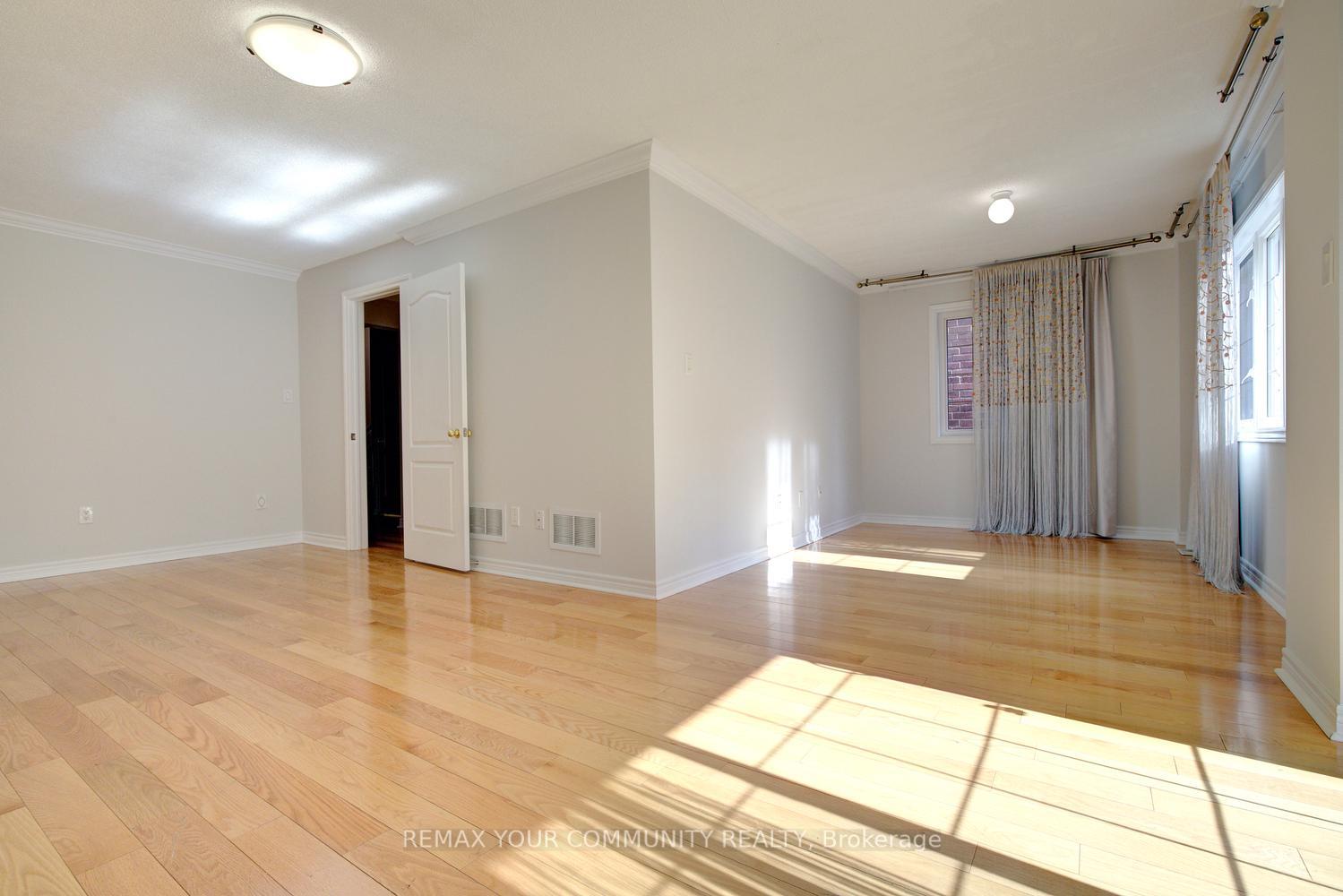 Photo 44 of 26 Yarden Drive, Vaughan, Patterson — HOMEH