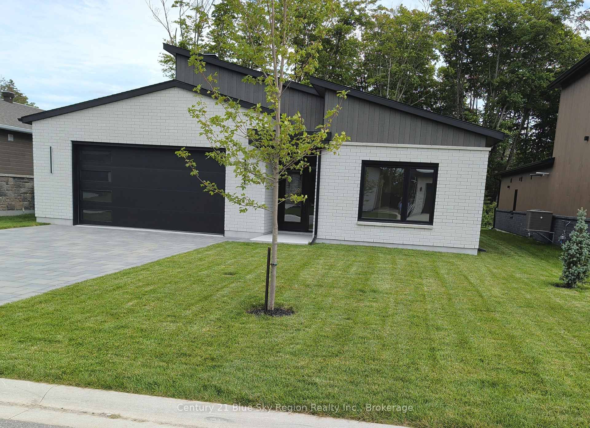 Photo 4 of 38 Katie Ann Crescent, North Bay, Airport — HOMEH