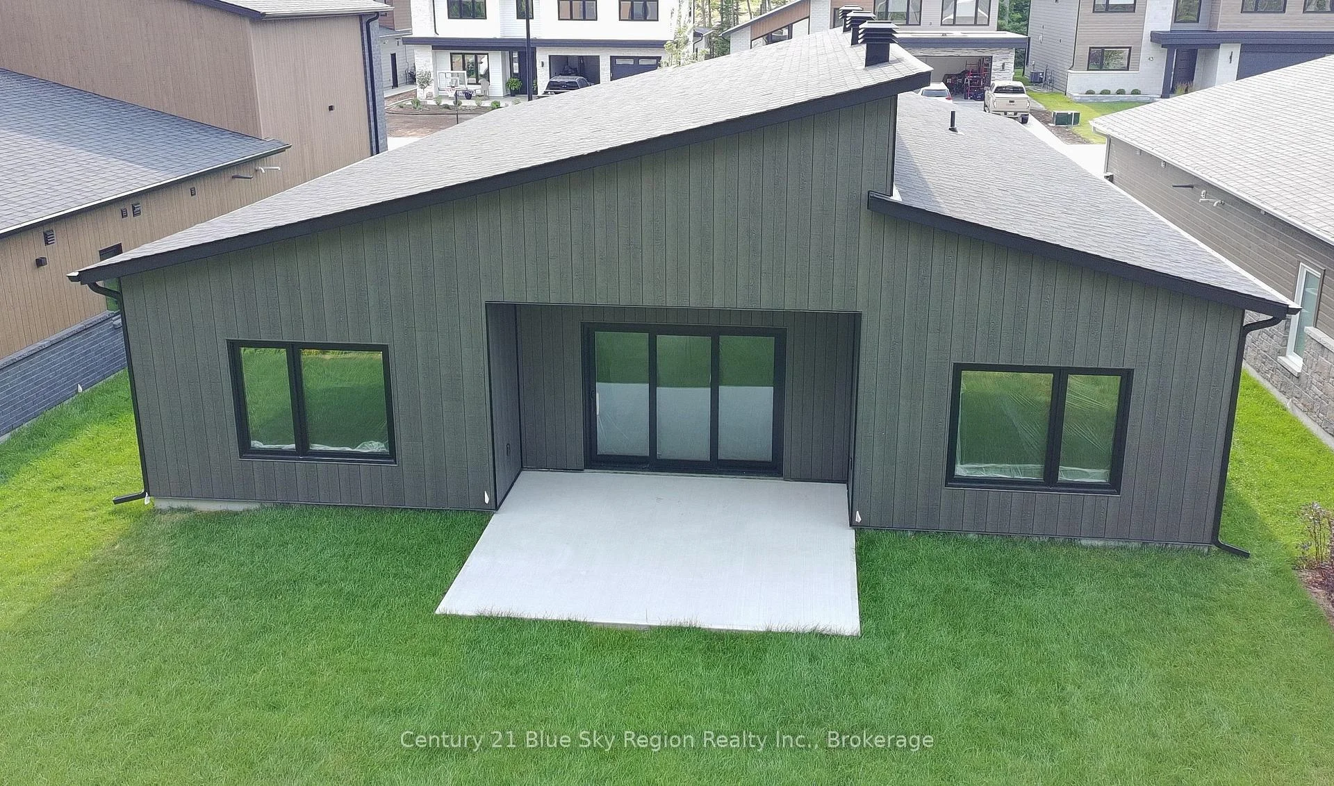 Photo 9 of 38 Katie Ann Crescent, North Bay, Airport — HOMEH