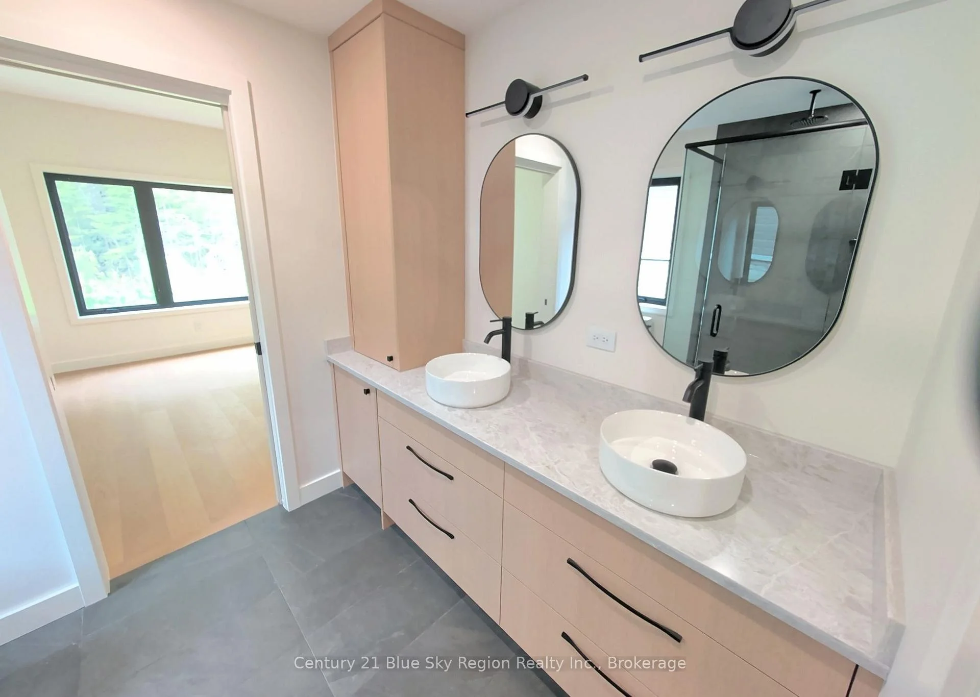 Photo 41 of 38 Katie Ann Crescent, North Bay, Airport — HOMEH