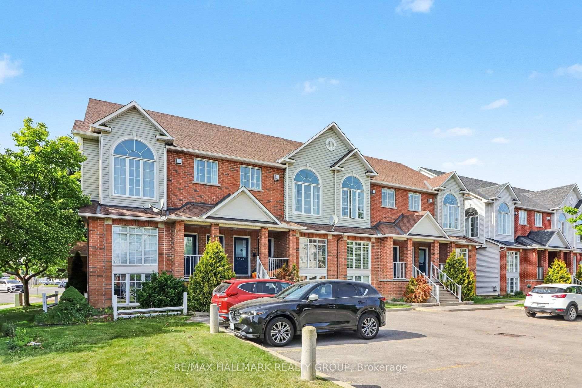 Photo 2 of 4429 Harper Avenue, Ottawa, Carson Grove — HOMEH