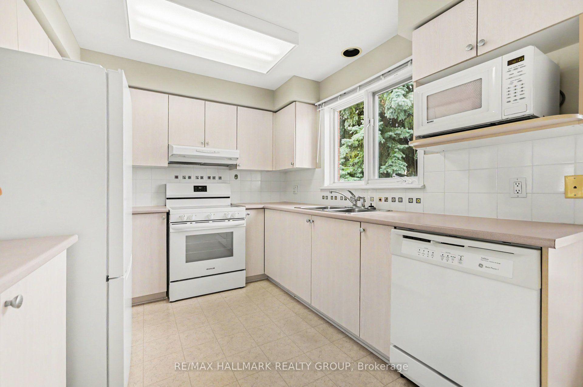 Photo 9 of 4429 Harper Avenue, Ottawa, Carson Grove — HOMEH