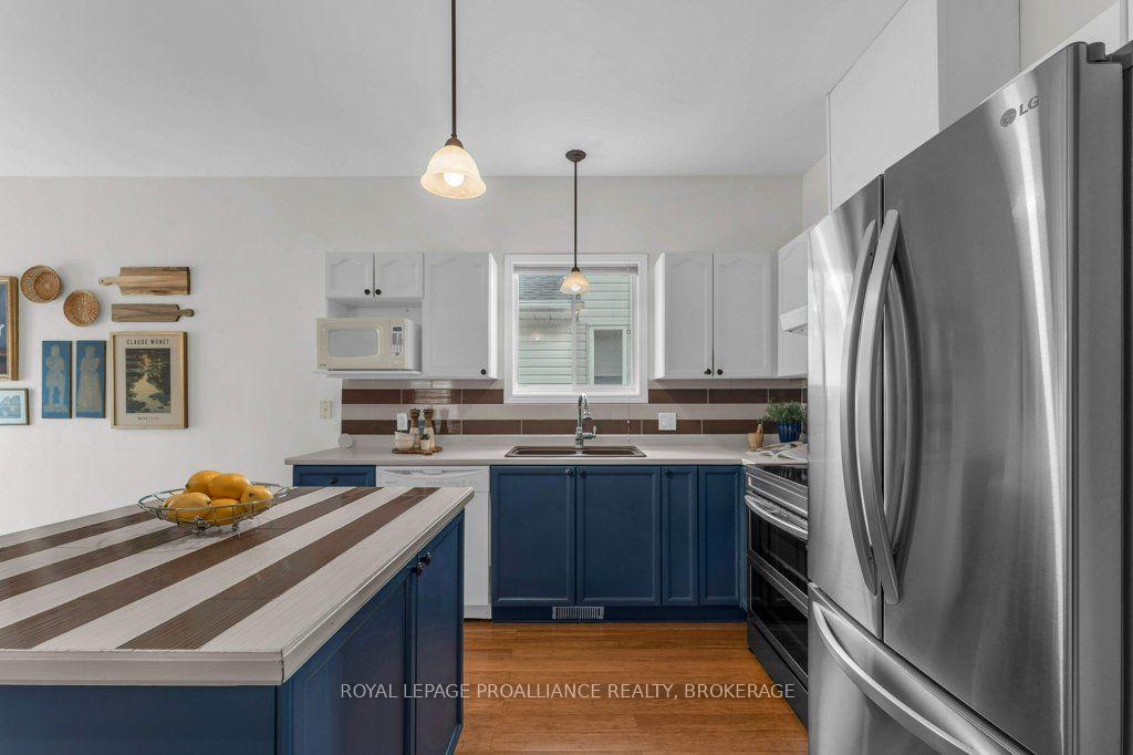 Photo 10 of 138 Dalgleish Avenue, Kingston, Kingston East (Incl Barret Crt) — HOMEH