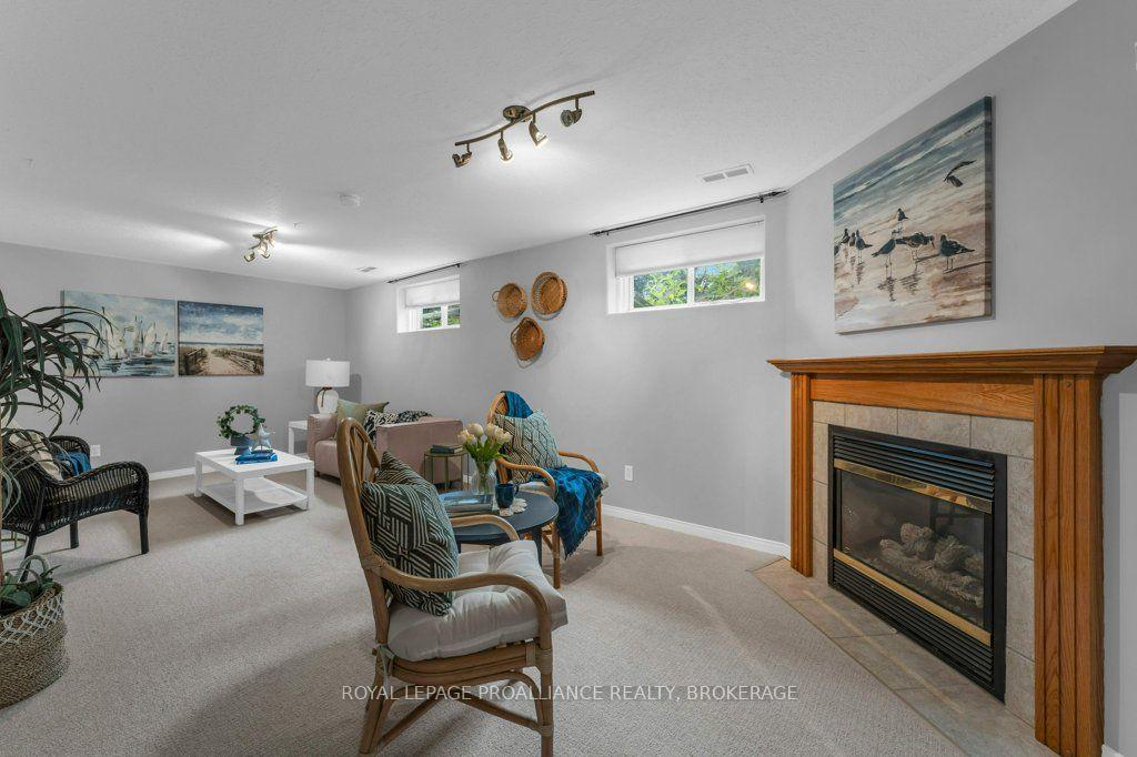 Photo 30 of 138 Dalgleish Avenue, Kingston, Kingston East (Incl Barret Crt) — HOMEH