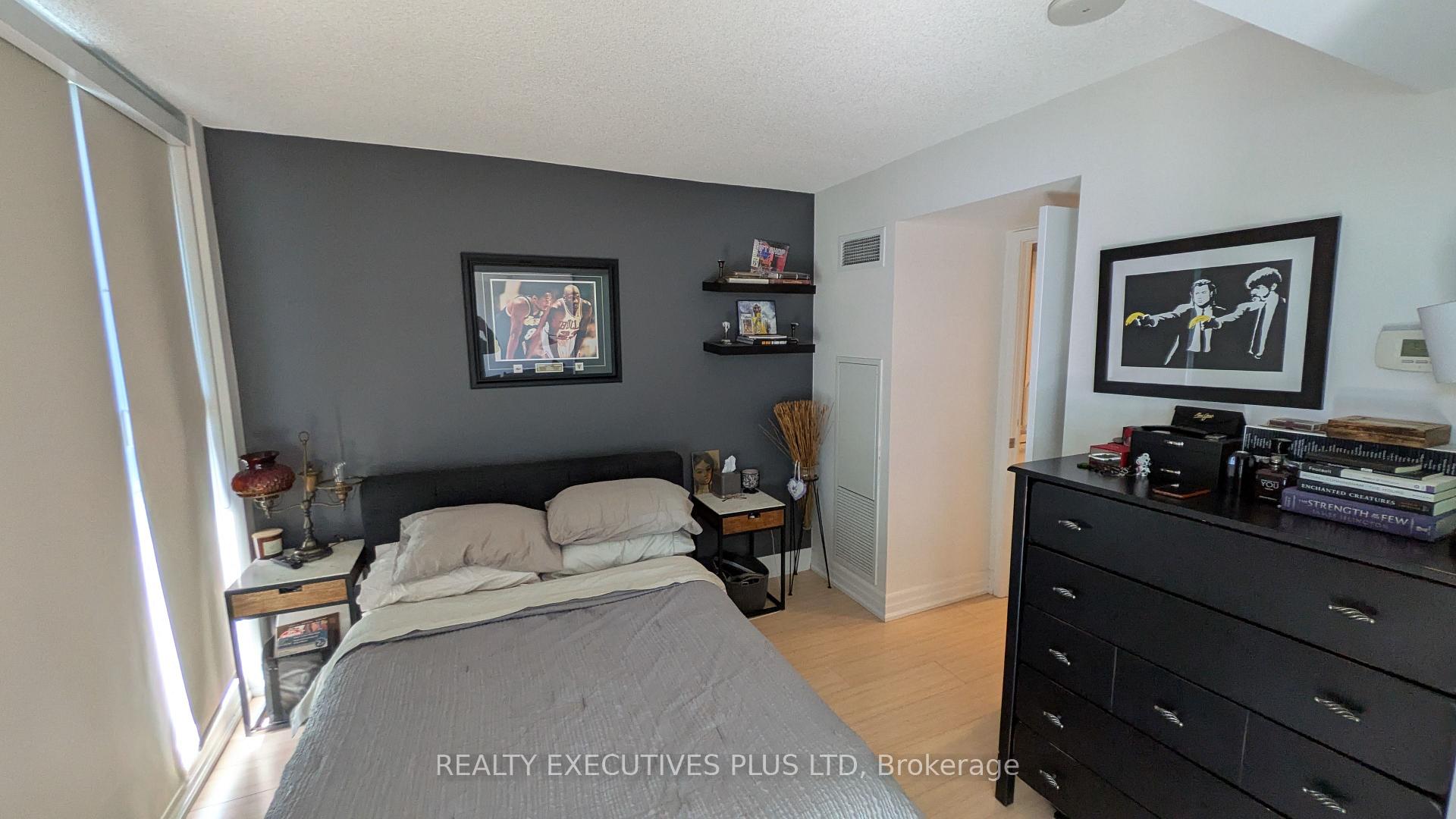 Photo 7 of Unit 4002, 85 Queens Wharf Road, Toronto, Waterfront Communities — HOMEH