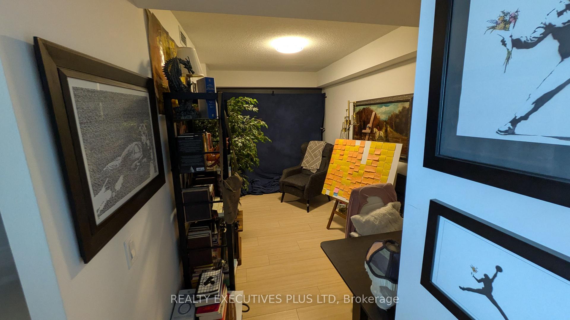 Photo 9 of Unit 4002, 85 Queens Wharf Road, Toronto, Waterfront Communities — HOMEH