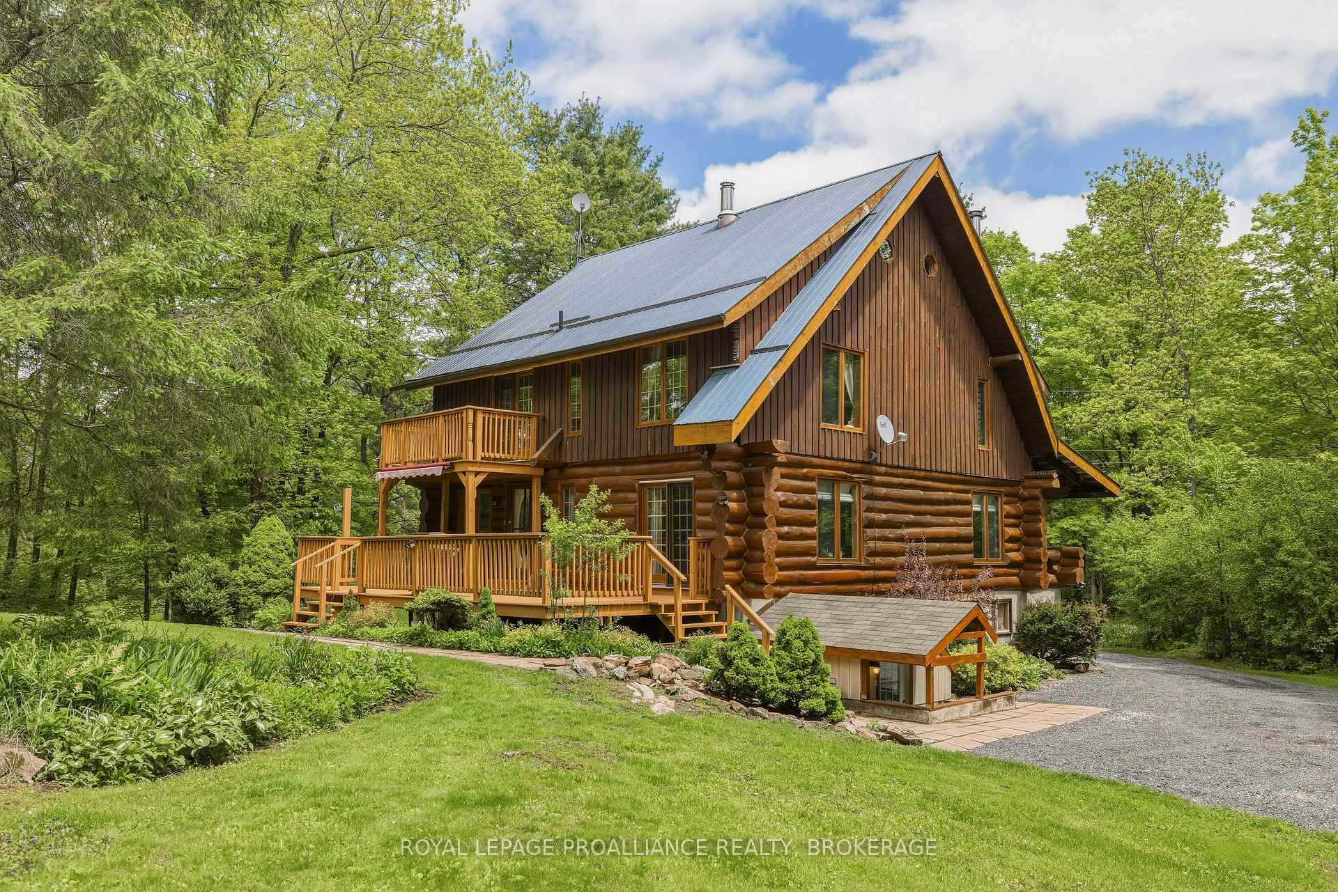 Photo of 156 Darlingside Drive