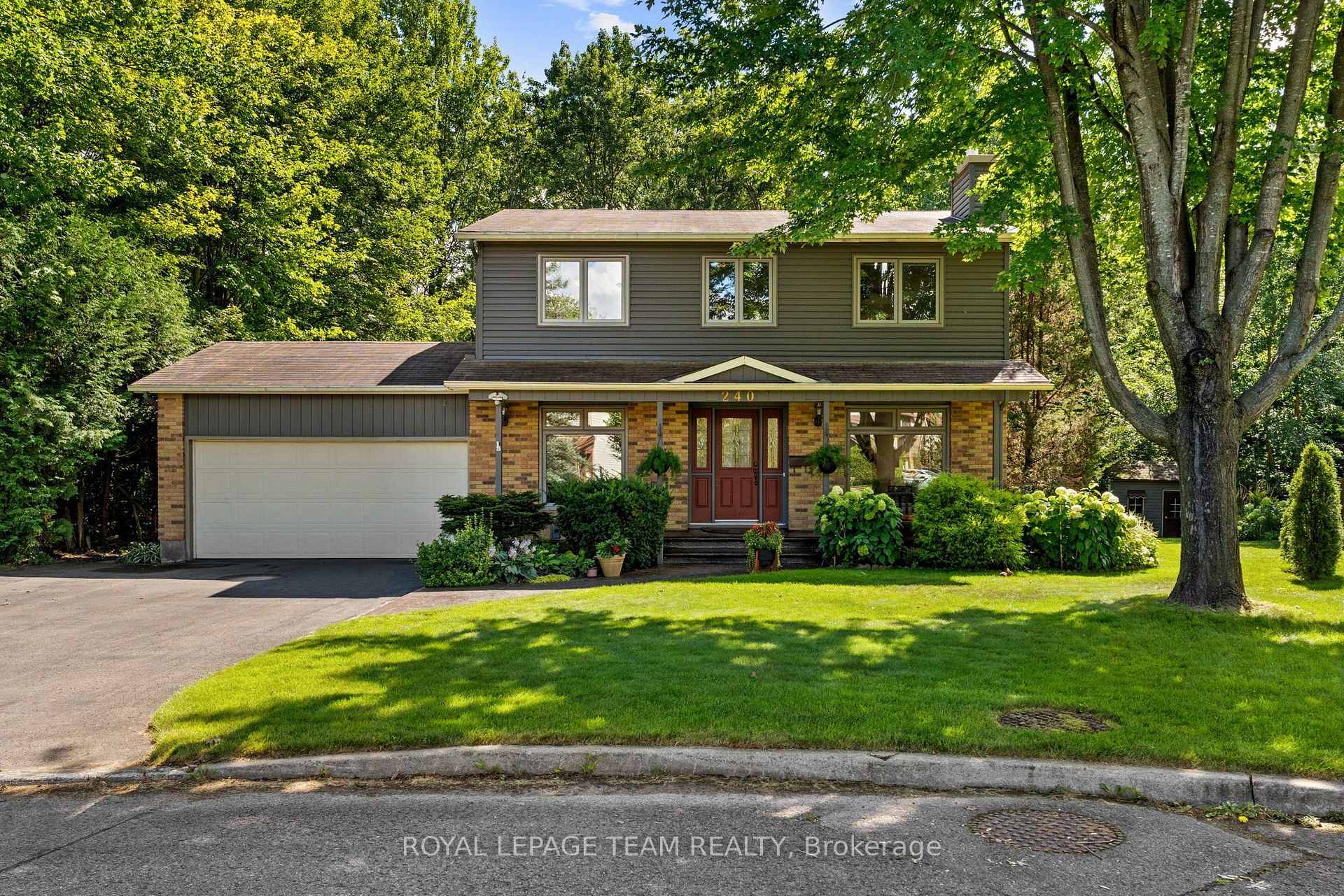 Front of 240 Hoylake Crescent