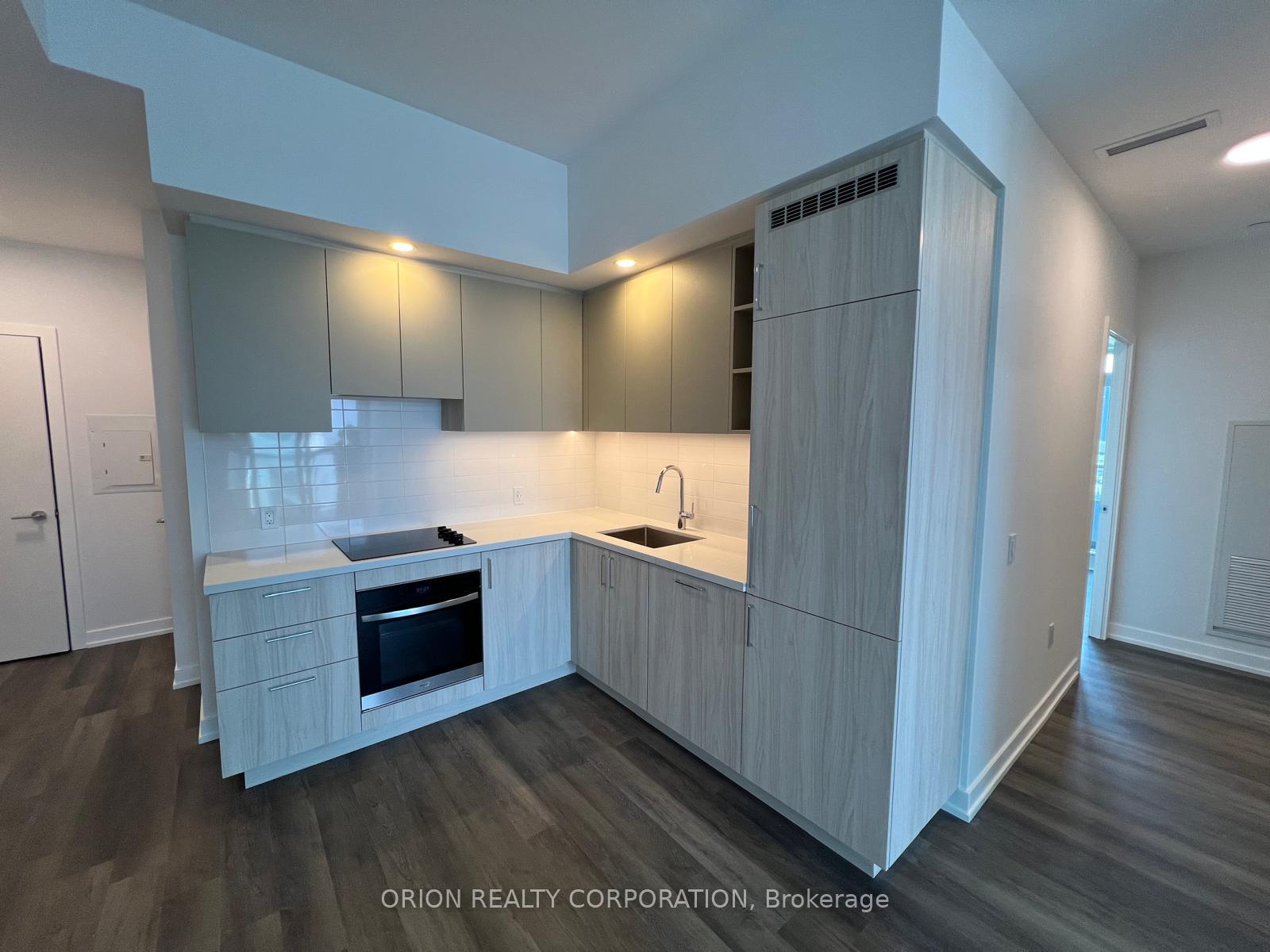 Photo 5 of Unit 911, 5 Meadowdale Road, Vaughan, Vaughan Corporate Centre — HOMEH