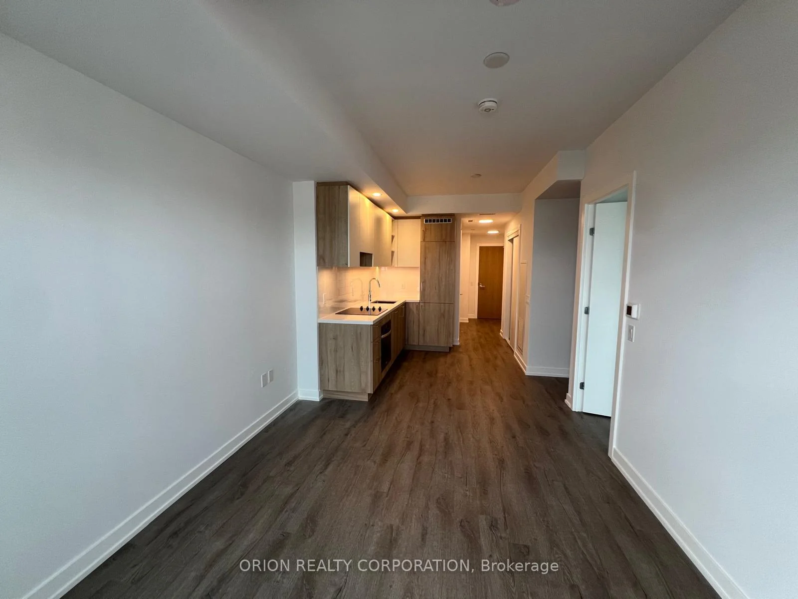Photo 6 of Unit 911, 5 Meadowdale Road, Vaughan, Vaughan Corporate Centre — HOMEH