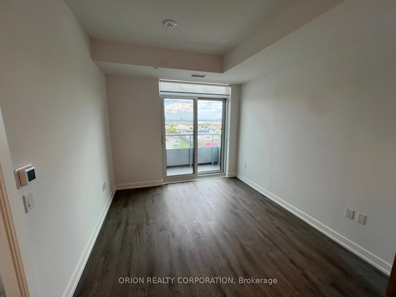 Photo 12 of Unit 911, 5 Meadowdale Road, Vaughan, Vaughan Corporate Centre — HOMEH
