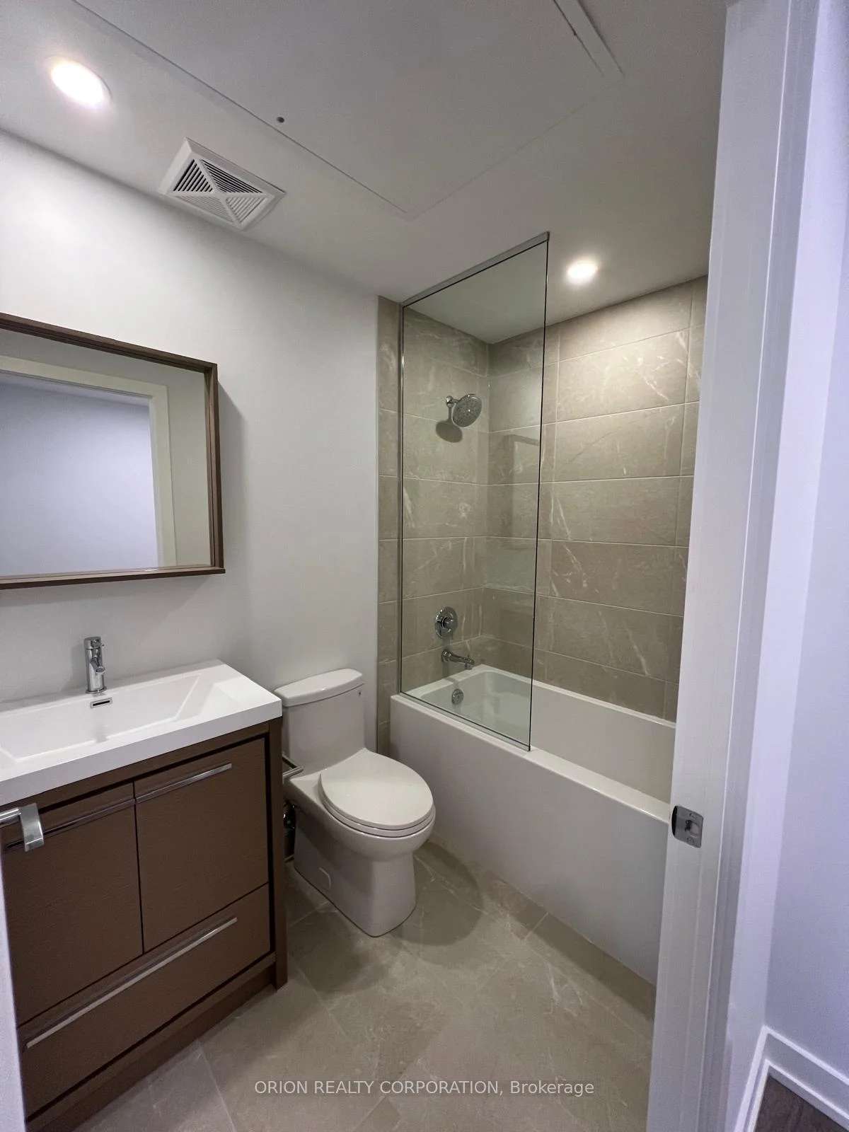 Photo 14 of Unit 911, 5 Meadowdale Road, Vaughan, Vaughan Corporate Centre — HOMEH