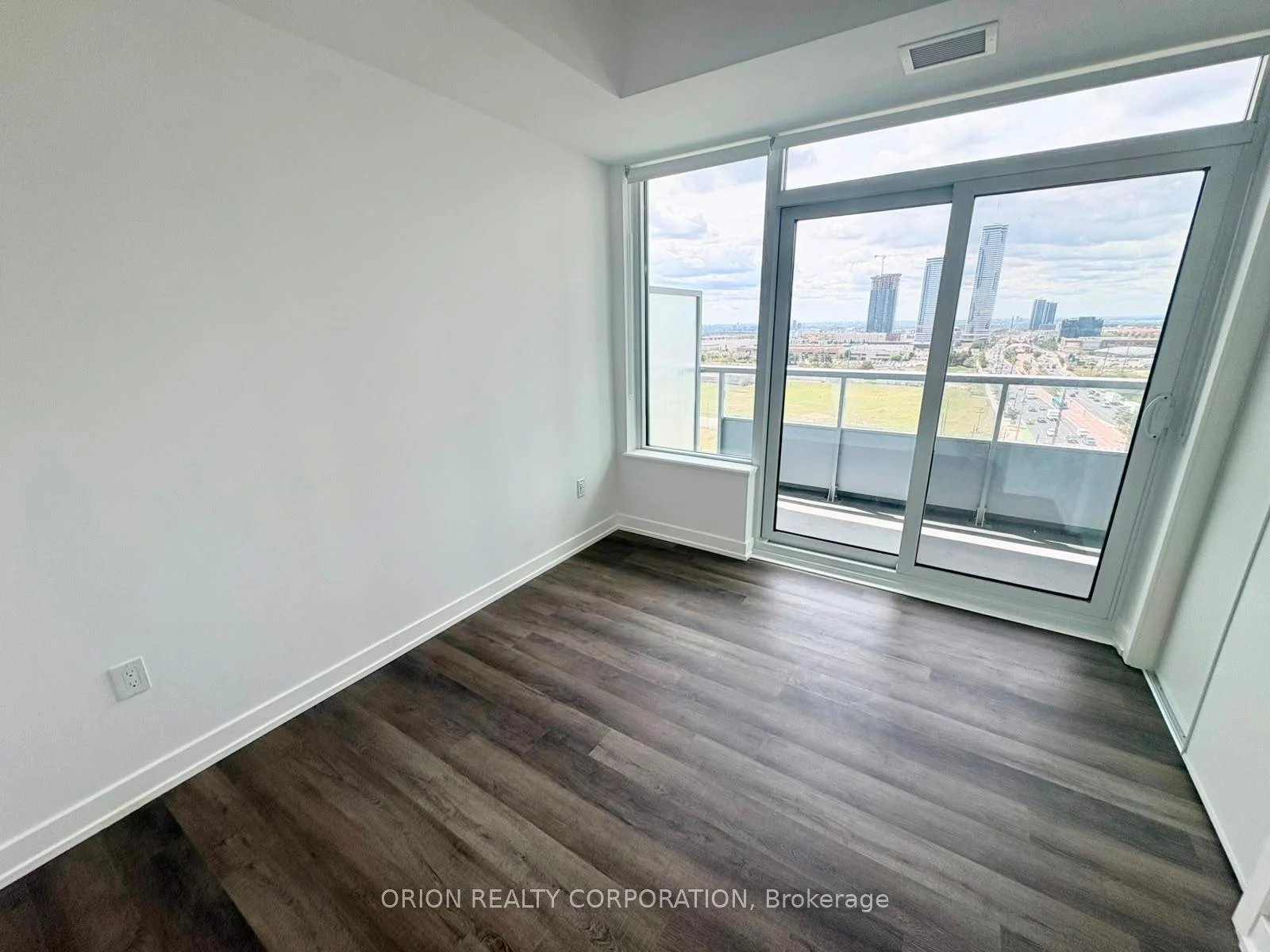 Photo 46 of Unit 911, 5 Meadowdale Road, Vaughan, Vaughan Corporate Centre — HOMEH