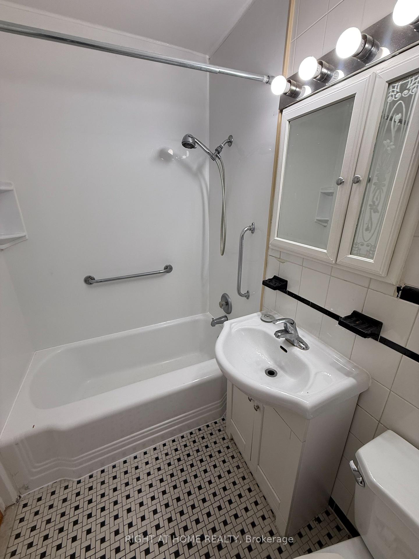 Photo 26 of Unit 105, 2 Royal York Road, Etobicoke, Mimico — HOMEH