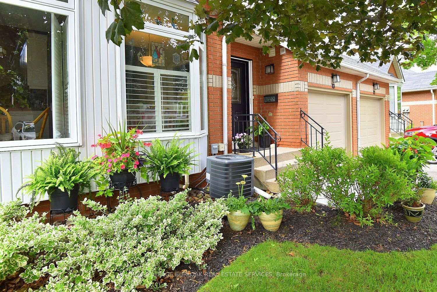 Photo 2 of Unit 13, 476 Walkers Line, Burlington, Roseland — HOMEH
