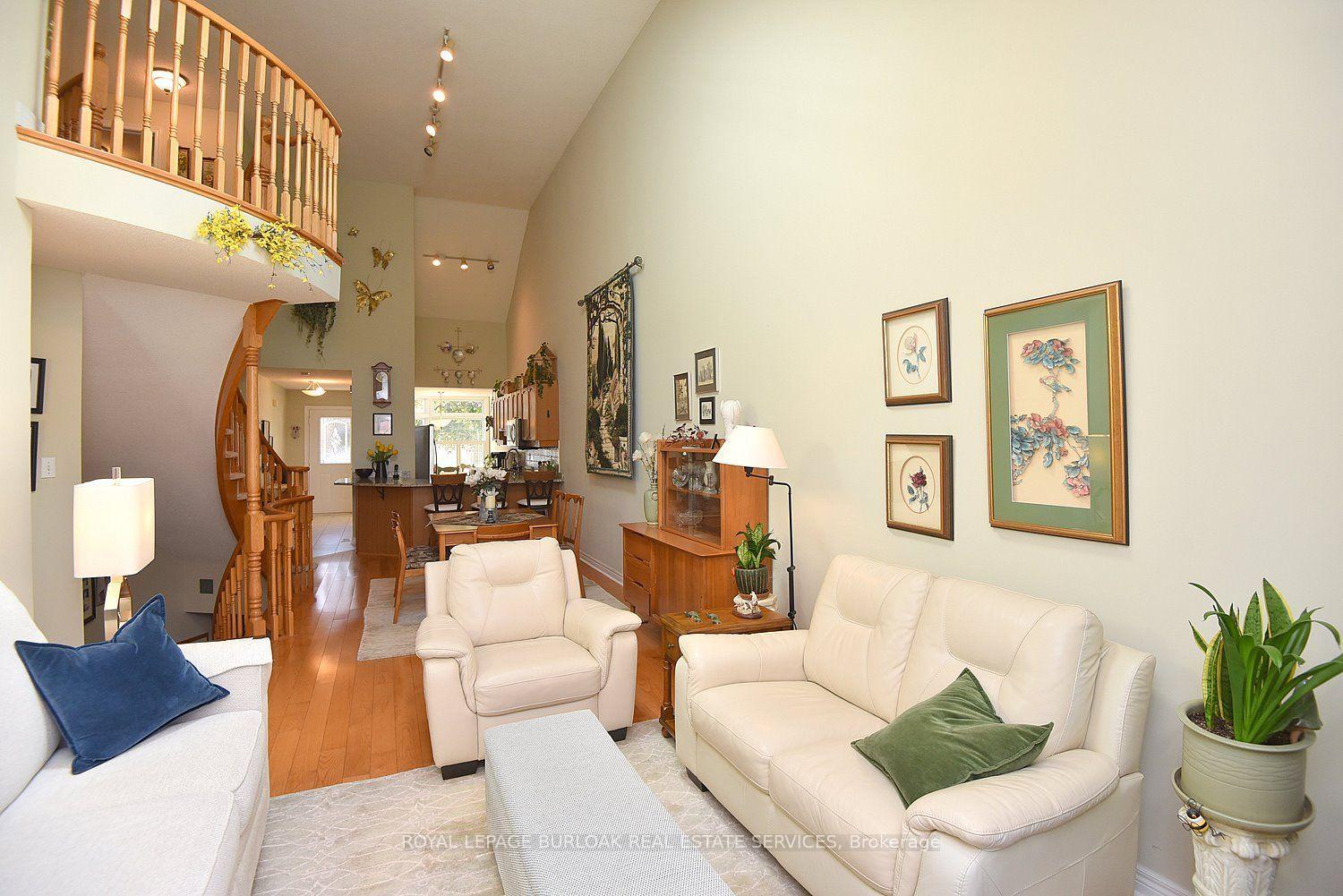 Photo 11 of Unit 13, 476 Walkers Line, Burlington, Roseland — HOMEH
