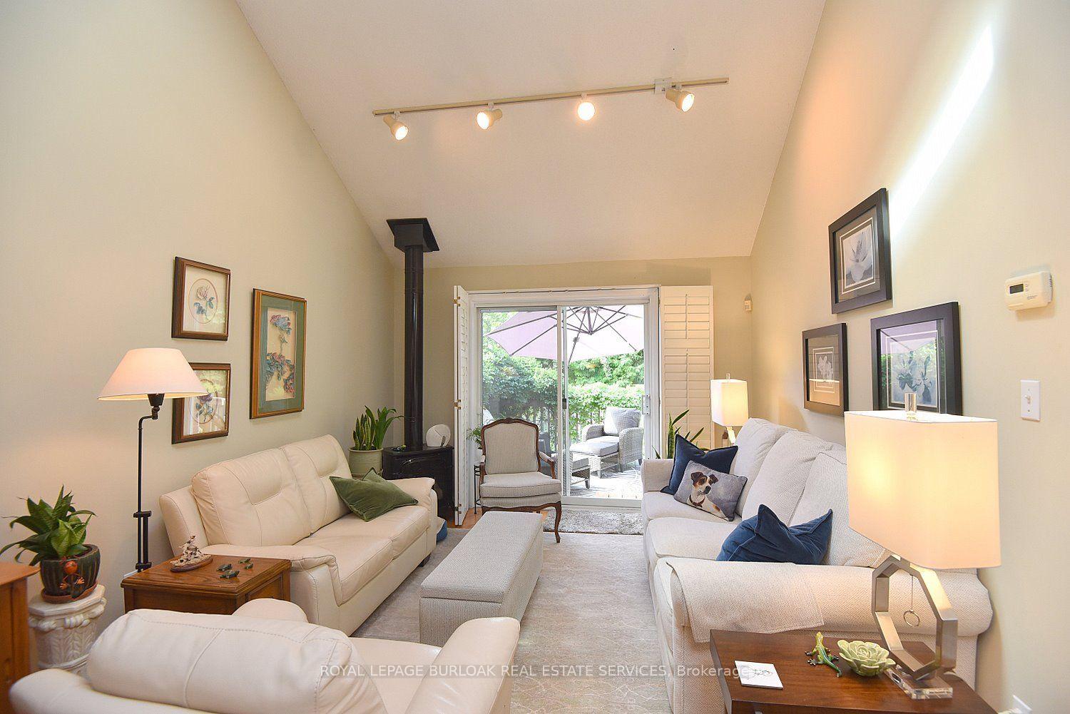 Photo 13 of Unit 13, 476 Walkers Line, Burlington, Roseland — HOMEH