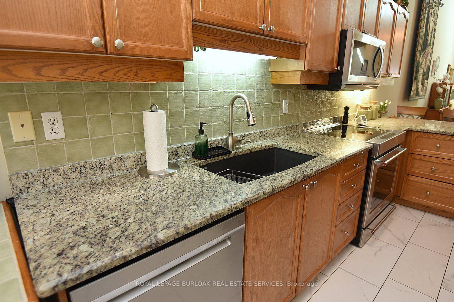 Photo 19 of Unit 13, 476 Walkers Line, Burlington, Roseland — HOMEH
