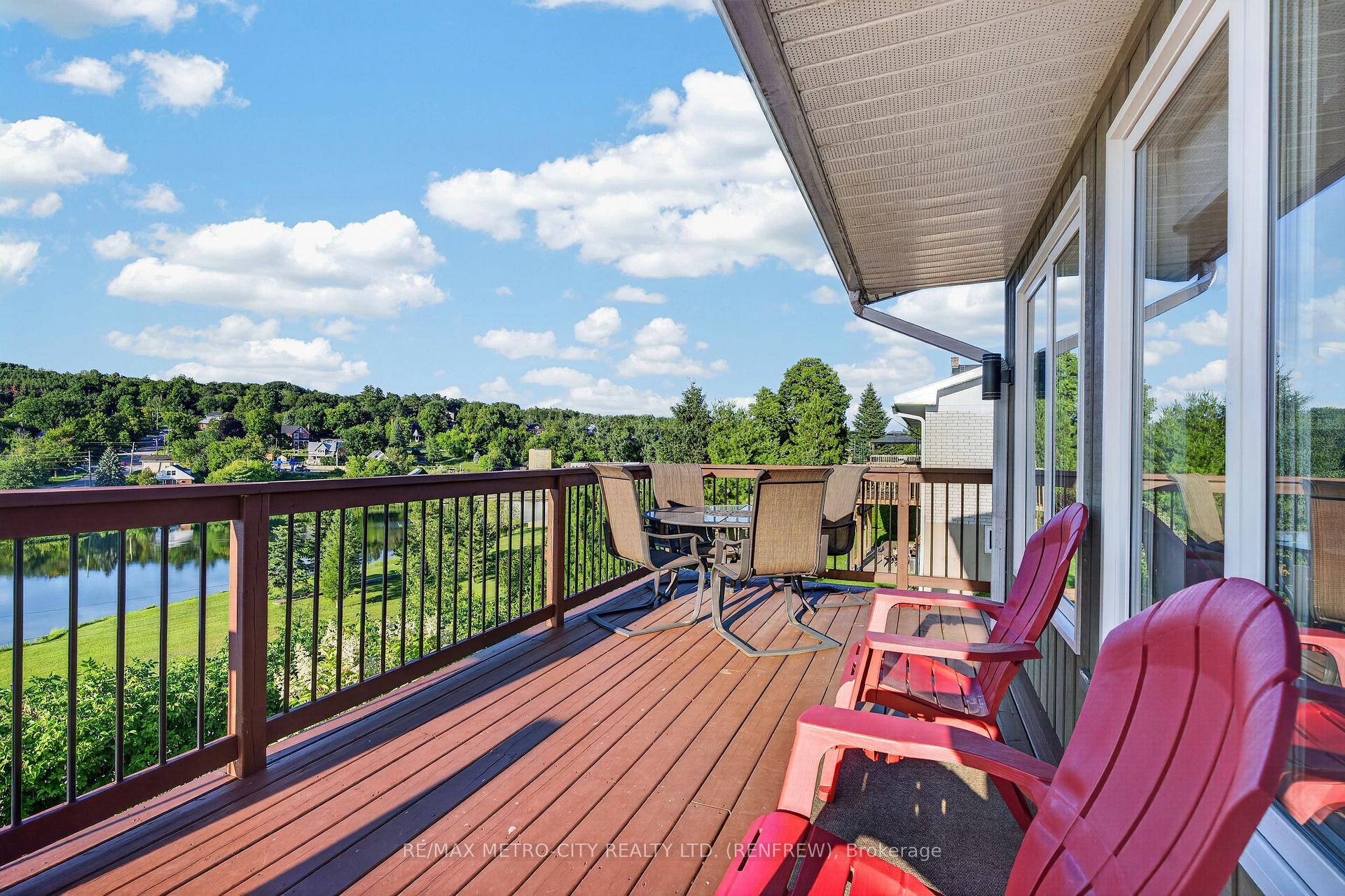 Photo 9 of 293 Queen Street, Bonnechere Valley, Eganville/Bonnechere Twp — HOMEH