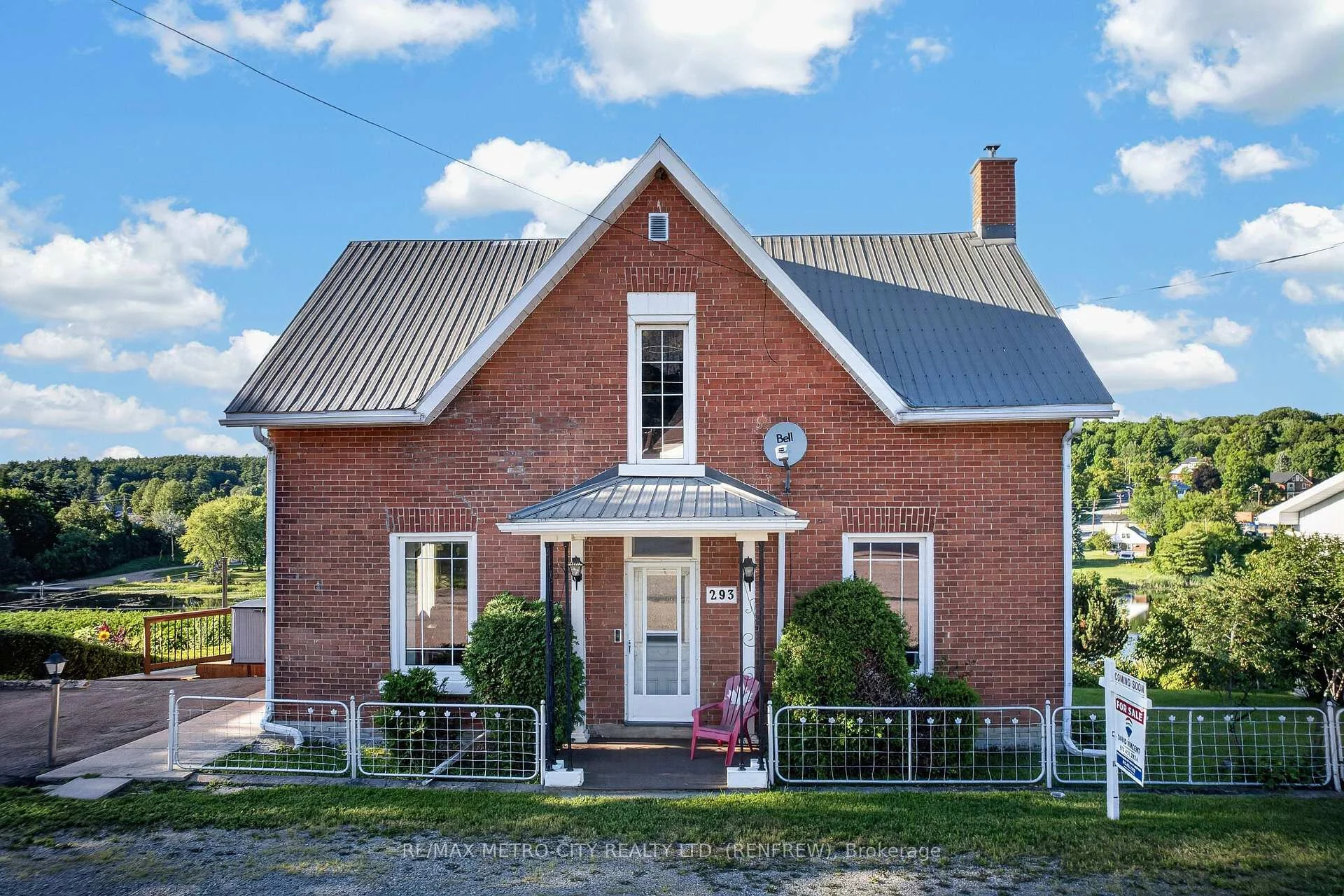 Photo 3 of 293 Queen Street, Bonnechere Valley, Eganville/Bonnechere Twp — HOMEH