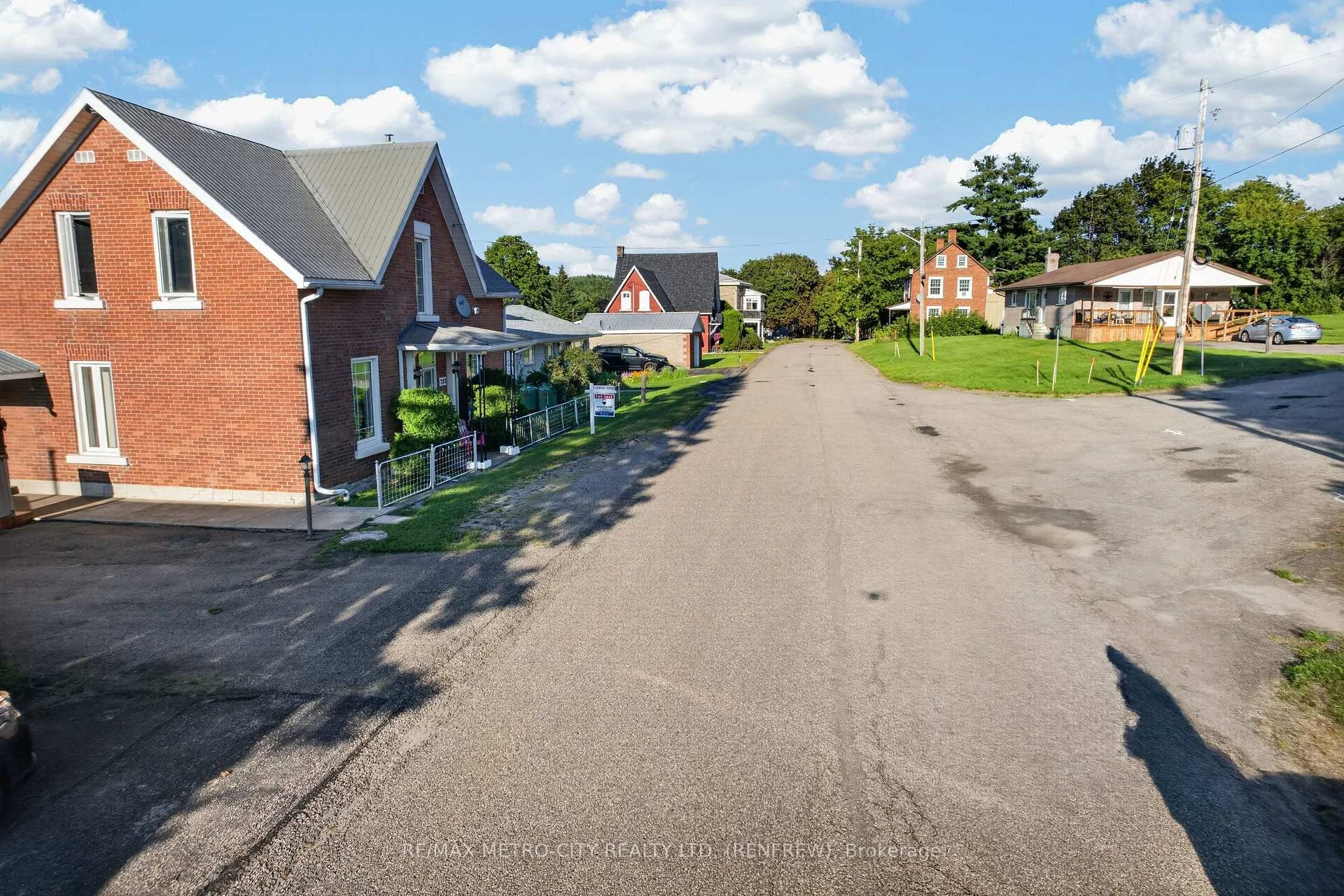 Photo 15 of 293 Queen Street, Bonnechere Valley, Eganville/Bonnechere Twp — HOMEH