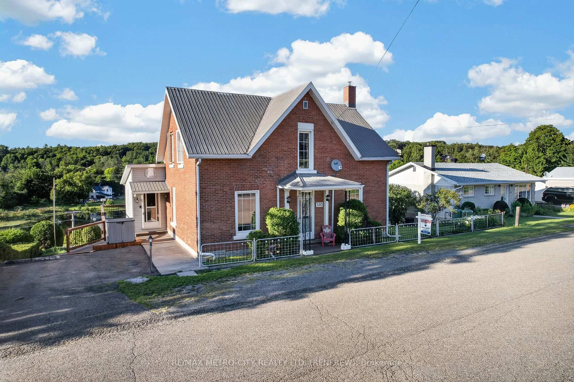 Photo 19 of 293 Queen Street, Bonnechere Valley, Eganville/Bonnechere Twp — HOMEH
