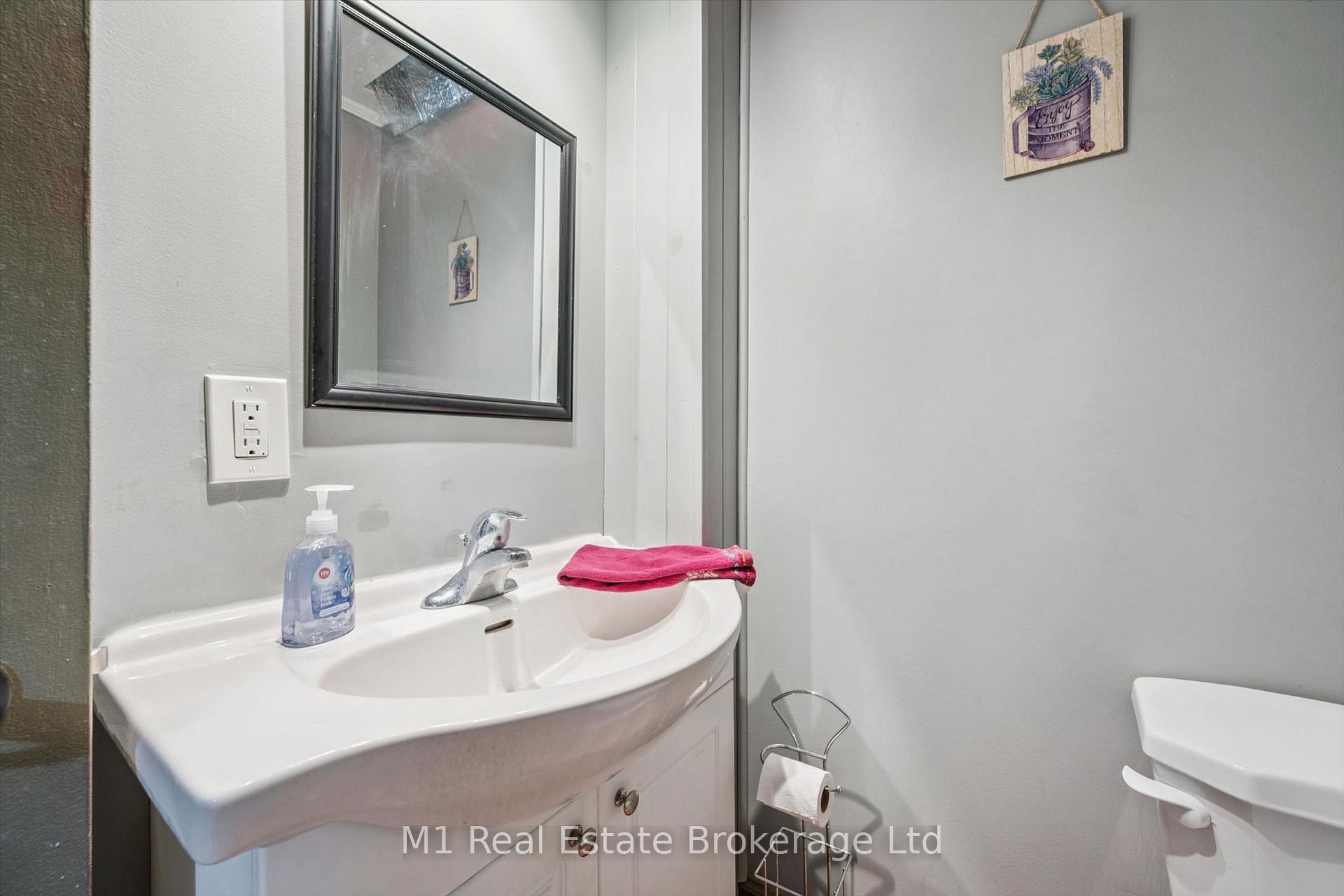 Photo 33 of 567 Willow Road, Guelph, Willow West/Sugarbush/West Acres — HOMEH