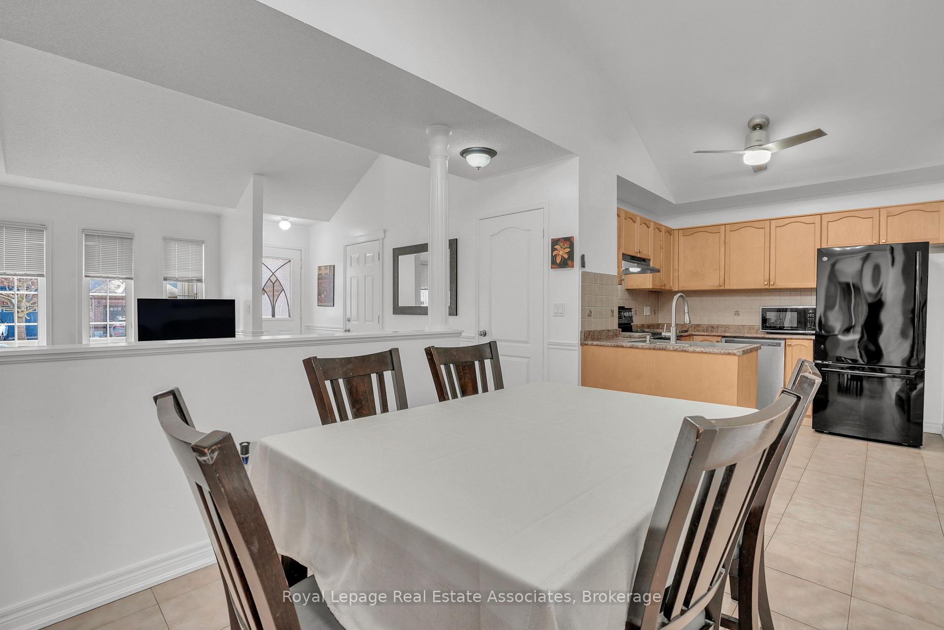 Photo 3 of 1128 Kell Street, Innisfil, Alcona — HOMEH