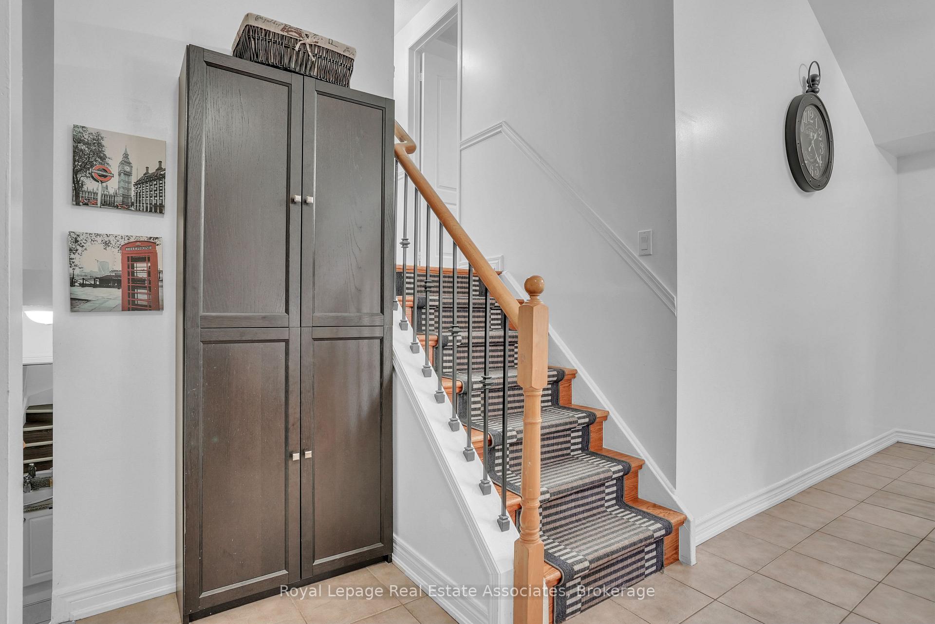 Photo 5 of 1128 Kell Street, Innisfil, Alcona — HOMEH