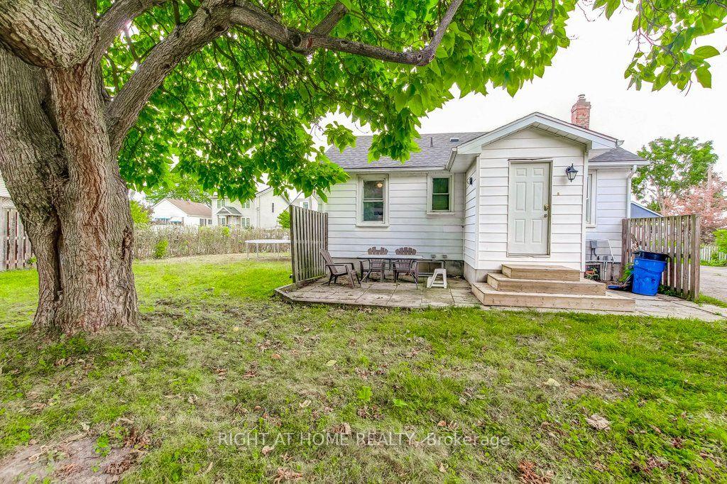 Photo 23 of 63 Kinsey Street, St. Catharines, Western Hill — HOMEH