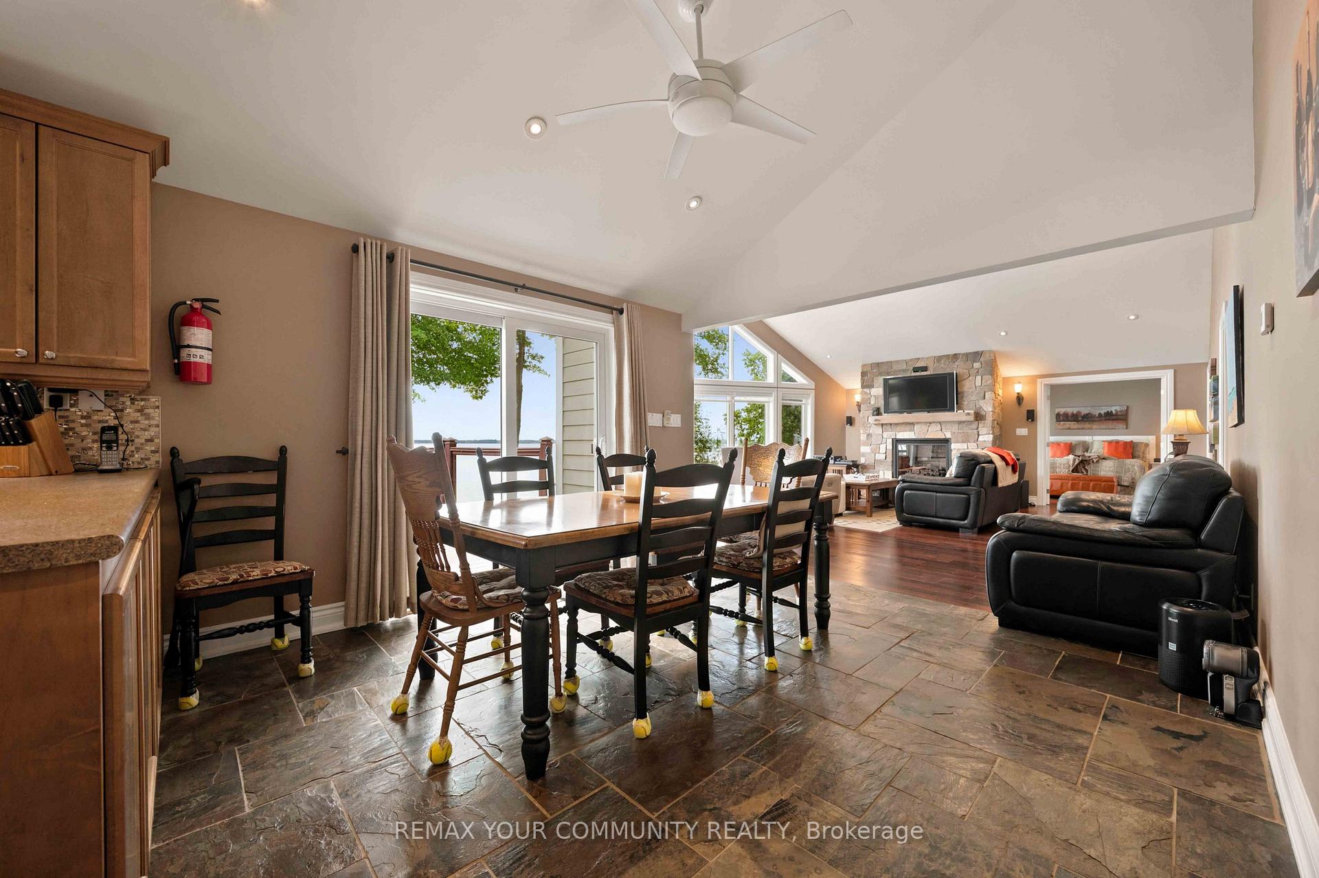 Photo 14 of 386 Bear Road, Georgina Islands, Georgina Island — HOMEH