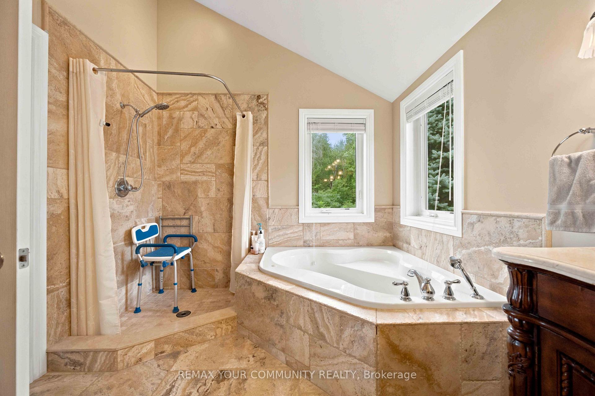 Photo 23 of 386 Bear Road, Georgina Islands, Georgina Island — HOMEH