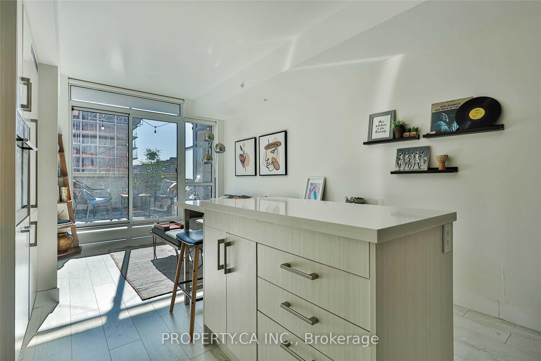 Photo 10 of Unit 401, 39 Sherbourne Street, Toronto, Waterfront Communities — HOMEH