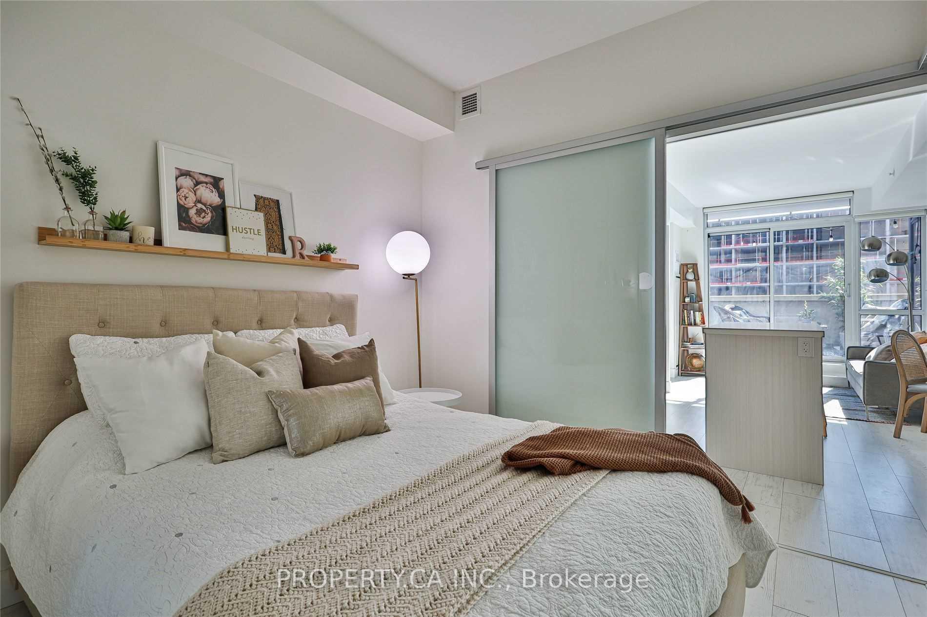 Photo 16 of Unit 401, 39 Sherbourne Street, Toronto, Waterfront Communities — HOMEH