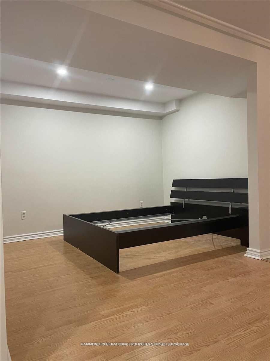 Photo 3 of 34 Maple Sugar Lane, Vaughan, Patterson — HOMEH