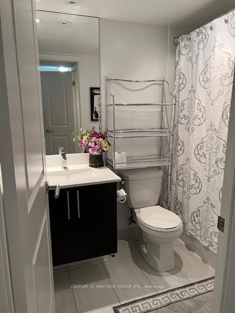 Photo 4 of Unit 1015, 400 Adelaide Street E, Toronto, Moss Park — HOMEH