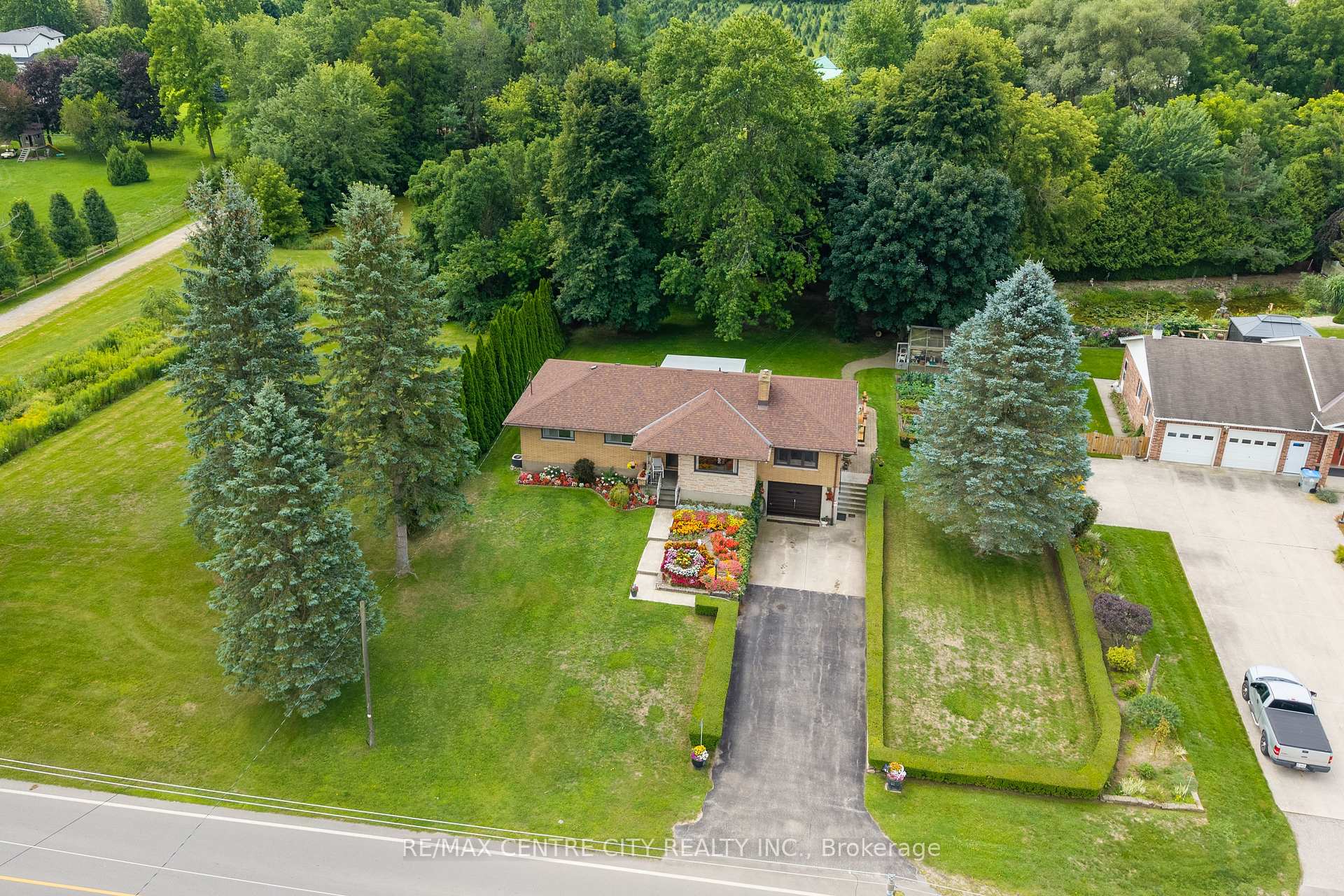 Photo 3 of 3229 Napperton Drive, Strathroy-Caradoc, NW — HOMEH