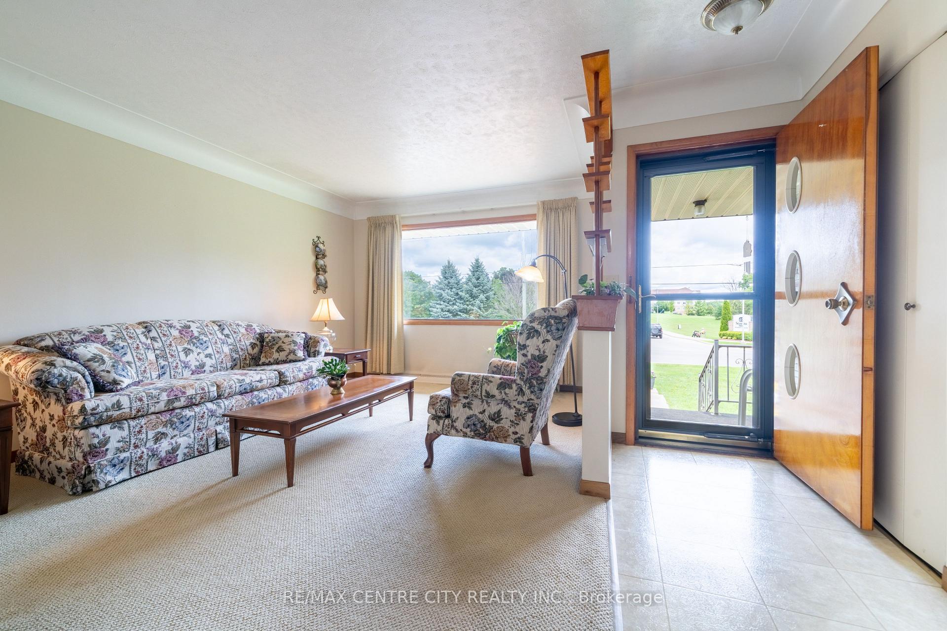 Photo 16 of 3229 Napperton Drive, Strathroy-Caradoc, NW — HOMEH