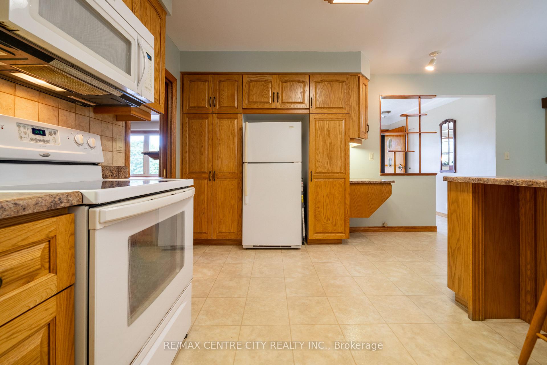 Photo 25 of 3229 Napperton Drive, Strathroy-Caradoc, NW — HOMEH
