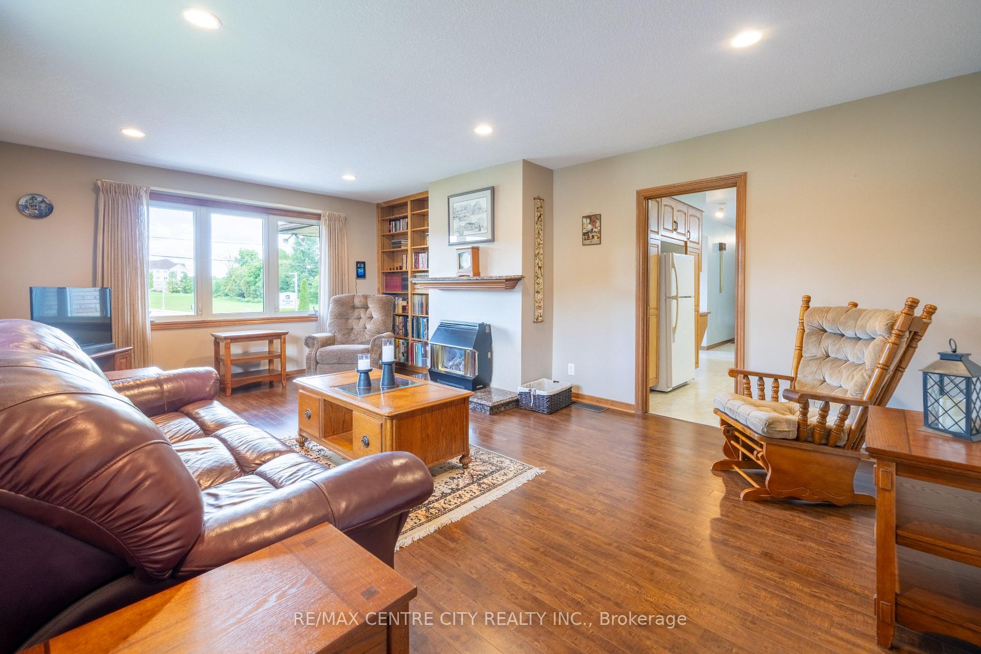 Photo 30 of 3229 Napperton Drive, Strathroy-Caradoc, NW — HOMEH